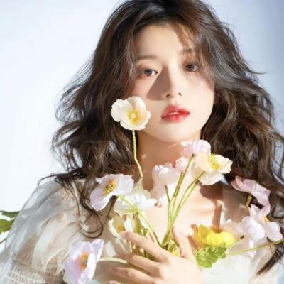 皇后竟是我自己